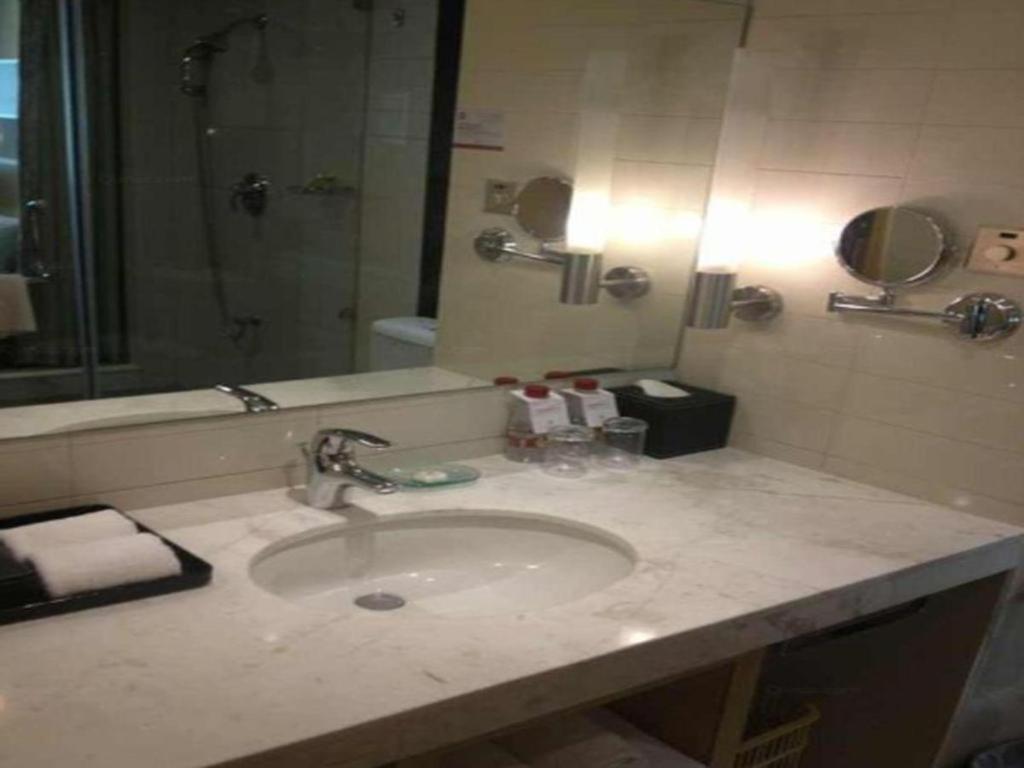 Ramada Plaza Shenyang Citycenter Exteriör bild
